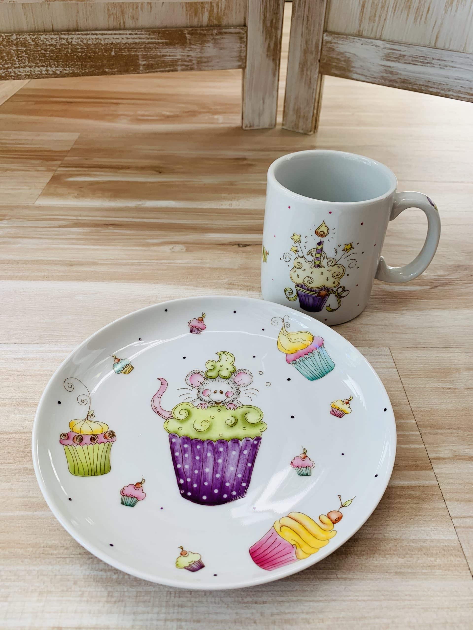 Taller de arte Verde Manzana Vajilla porcelana plato curso Set de Desayuno Infantil de porcelana Plato postre y taza tipo Mug alta pintado a mano